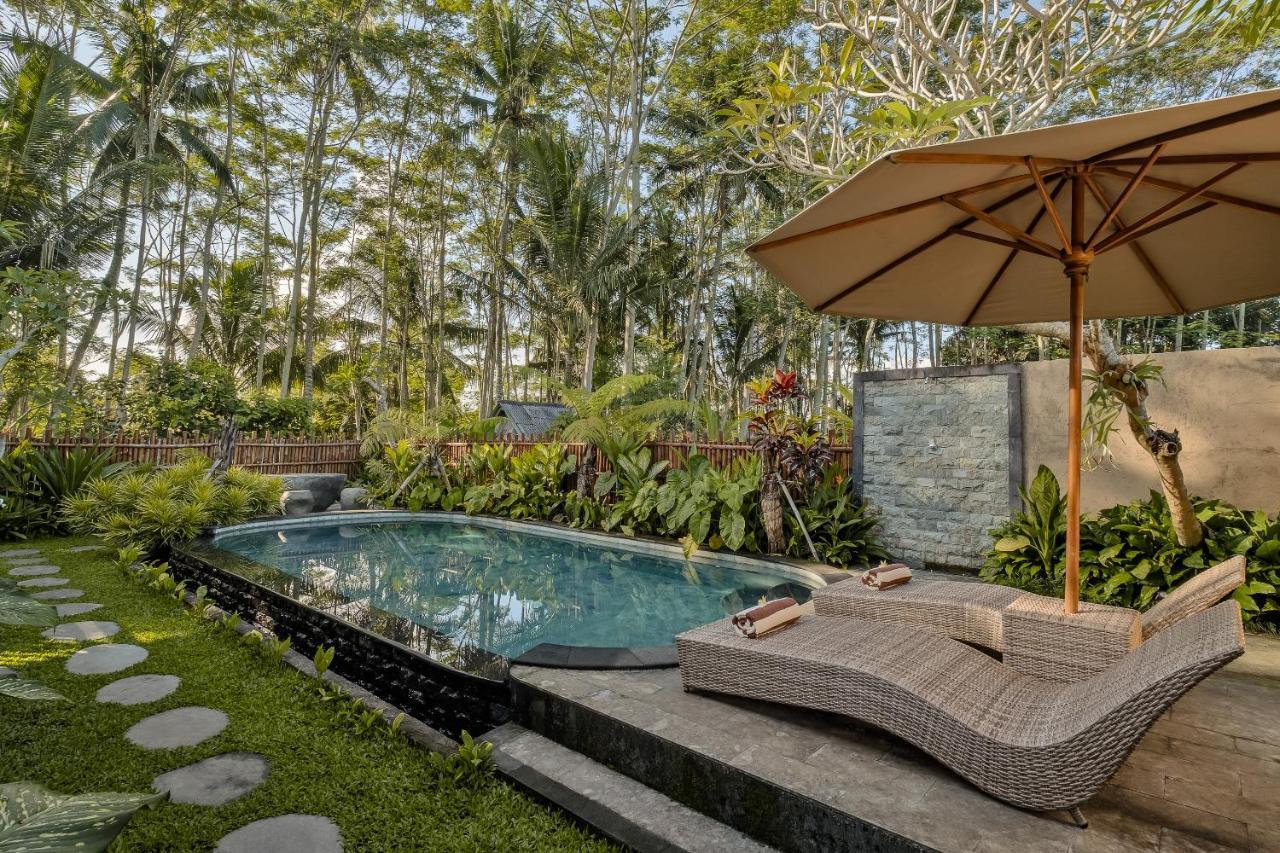 Ratni Ubud Villa エクステリア 写真