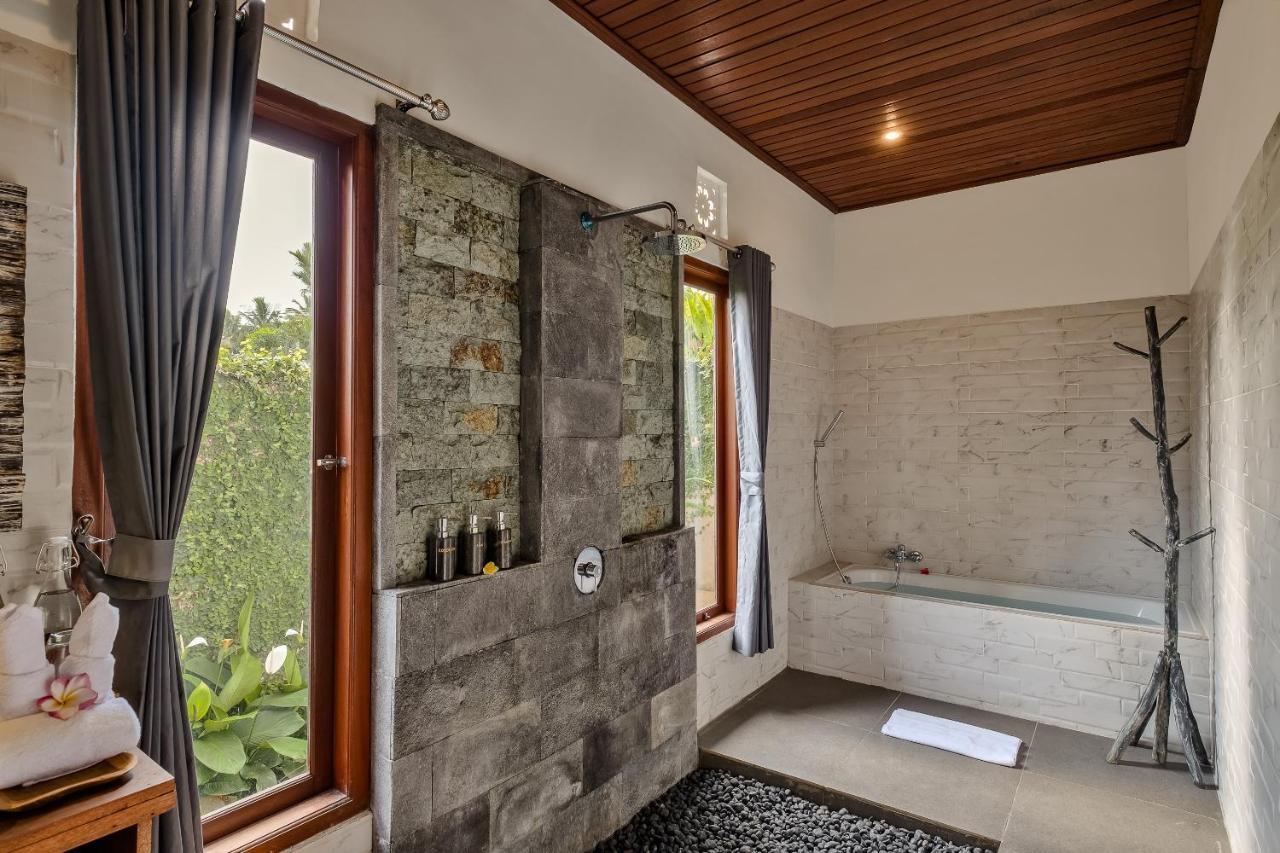 Ratni Ubud Villa エクステリア 写真