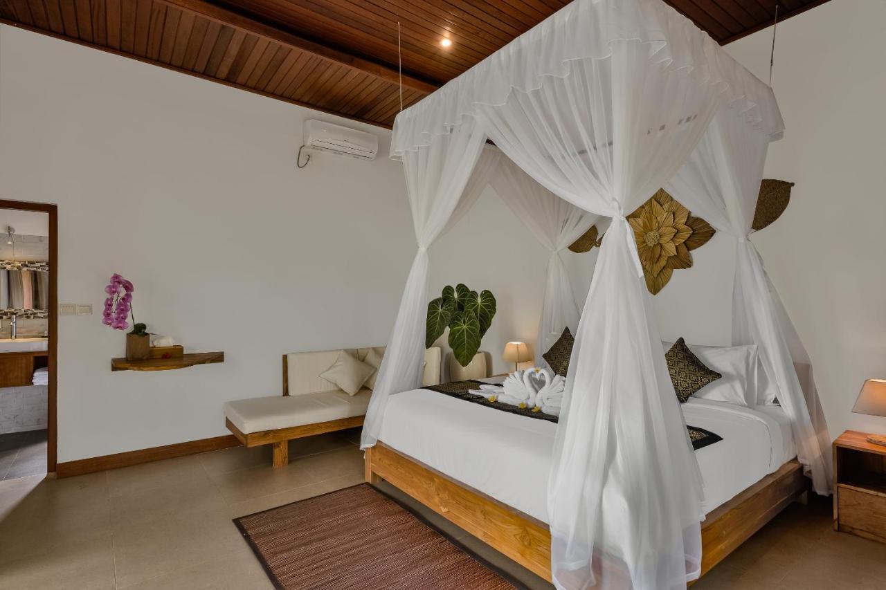 Ratni Ubud Villa エクステリア 写真