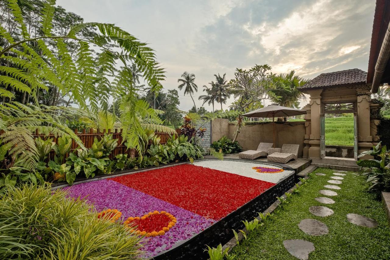 Ratni Ubud Villa エクステリア 写真
