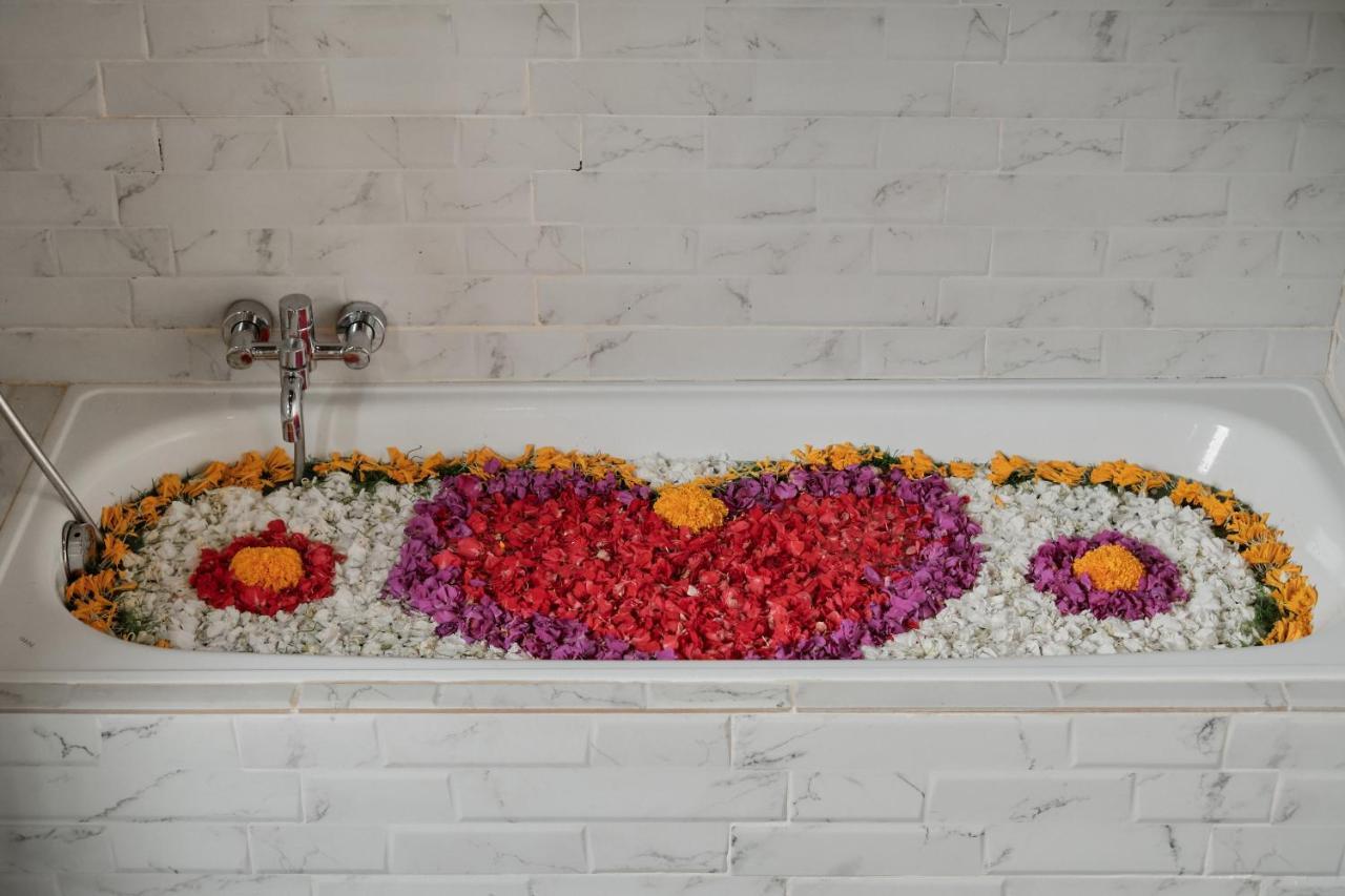 Ratni Ubud Villa エクステリア 写真