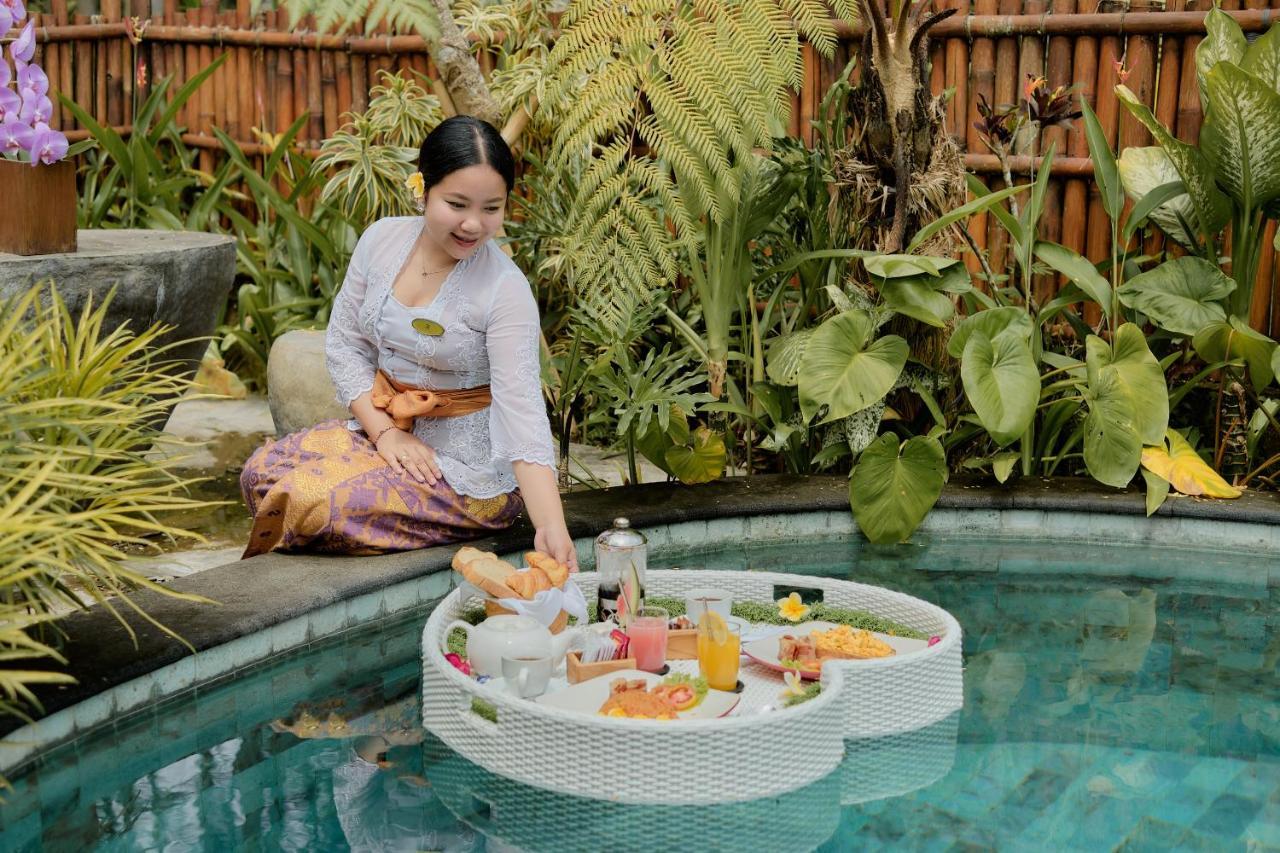 Ratni Ubud Villa エクステリア 写真
