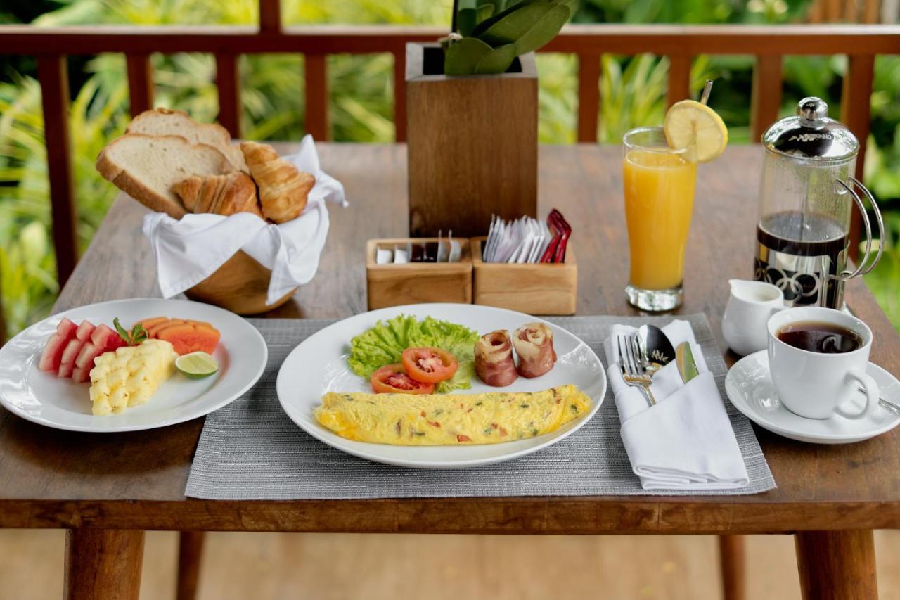 Ratni Ubud Villa エクステリア 写真