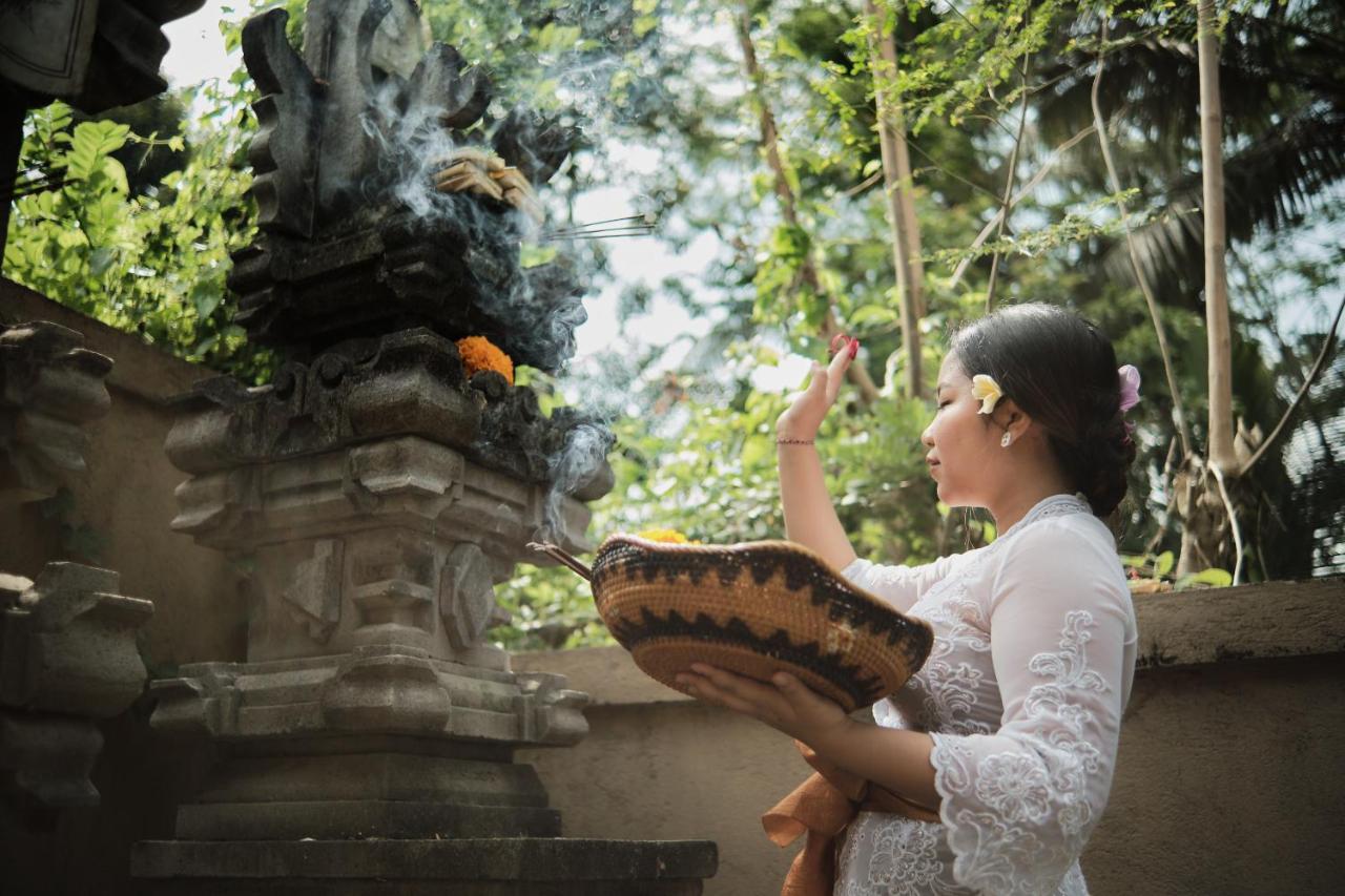 Ratni Ubud Villa エクステリア 写真