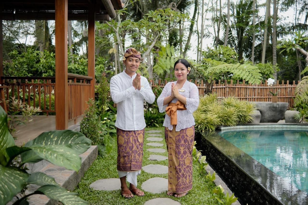 Ratni Ubud Villa エクステリア 写真