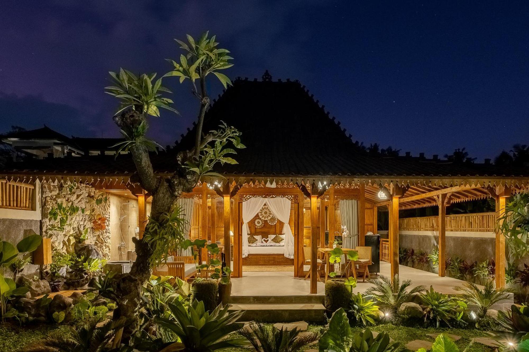 Ratni Ubud Villa エクステリア 写真