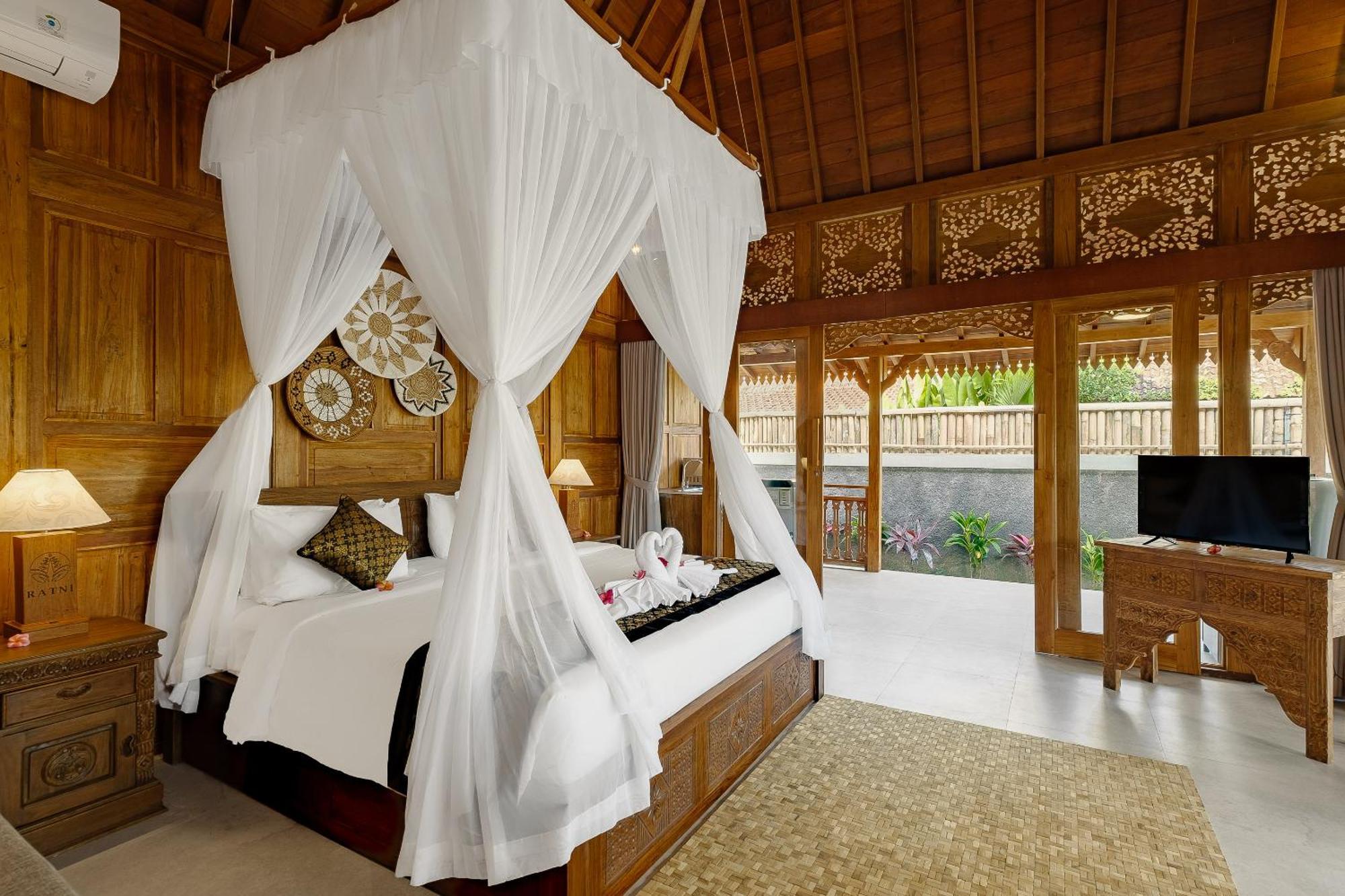 Ratni Ubud Villa エクステリア 写真