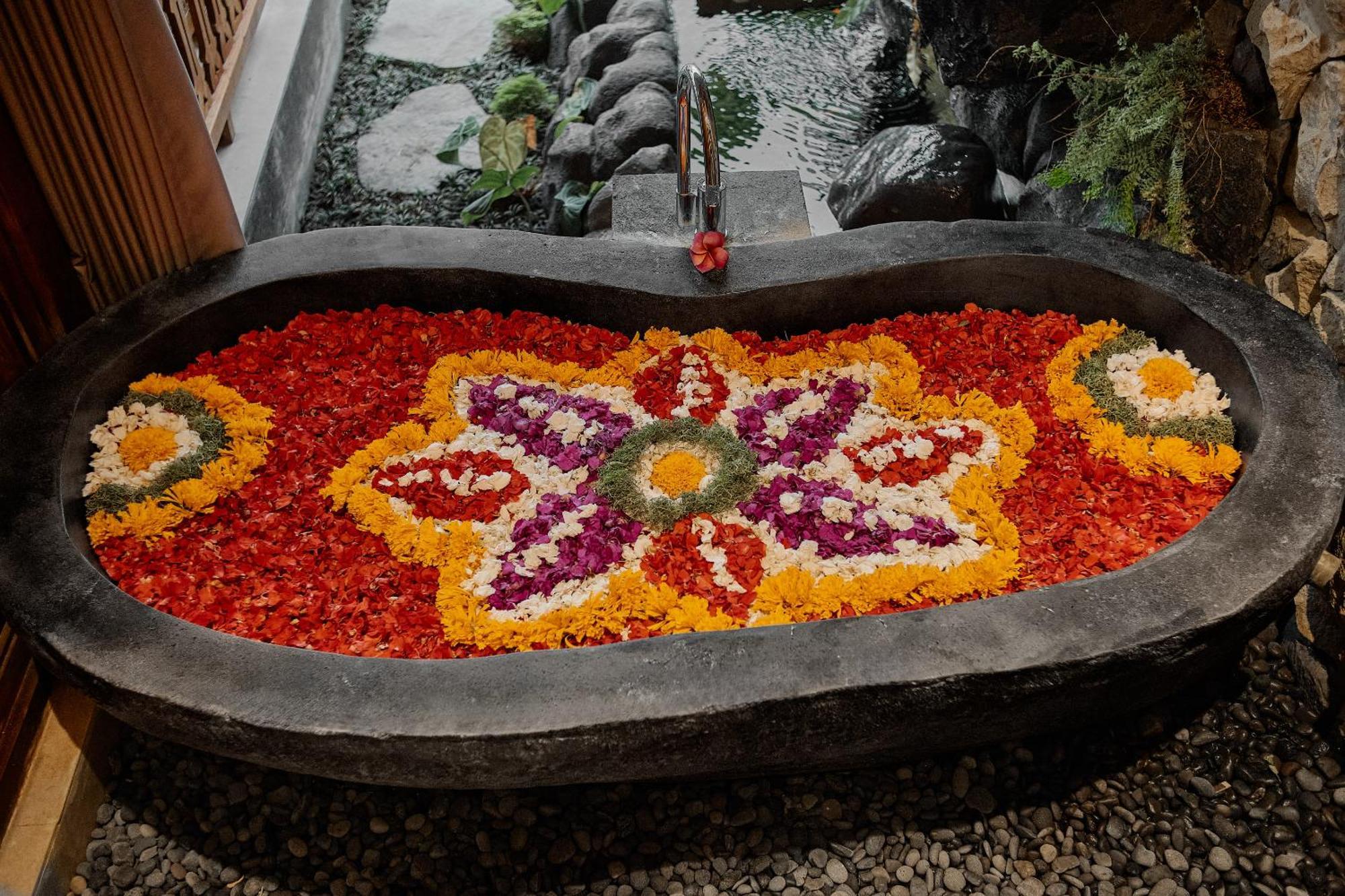 Ratni Ubud Villa エクステリア 写真